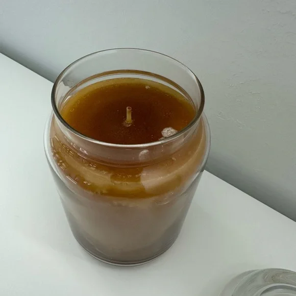 Yankee Candle Autumn Woods Jar Candle - Rich Brown - Picture 4 of 4